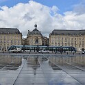 La Place de la  Bourse DSC 3697  La place de la Bourse　　ブルス広場です。足元から水が噴き出してきました。