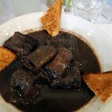 Le Petit Commerce Lamproie a  la Bordelaise DSC01135  lamproie à la bordelaise　　　ヤツメウナギのボルドー風。見かけは良くないですが、ちょうど旬で美味しかったです。