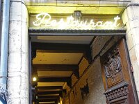 Dijon La Dame d'Aquitaine 1  Entrance of restaurant La Dame d'Aquitaine