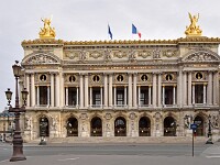 Place de l'Opera  朝のオペラ座